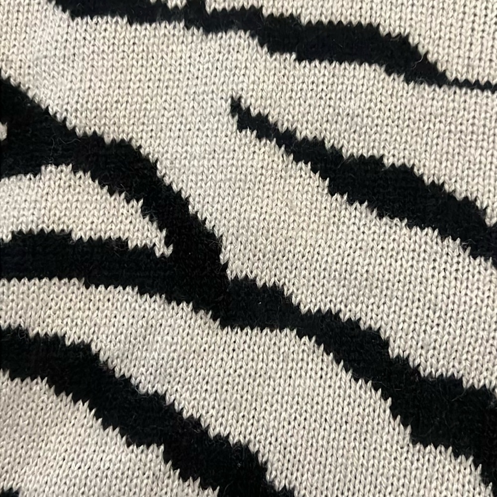 Zebra crop knit sweater